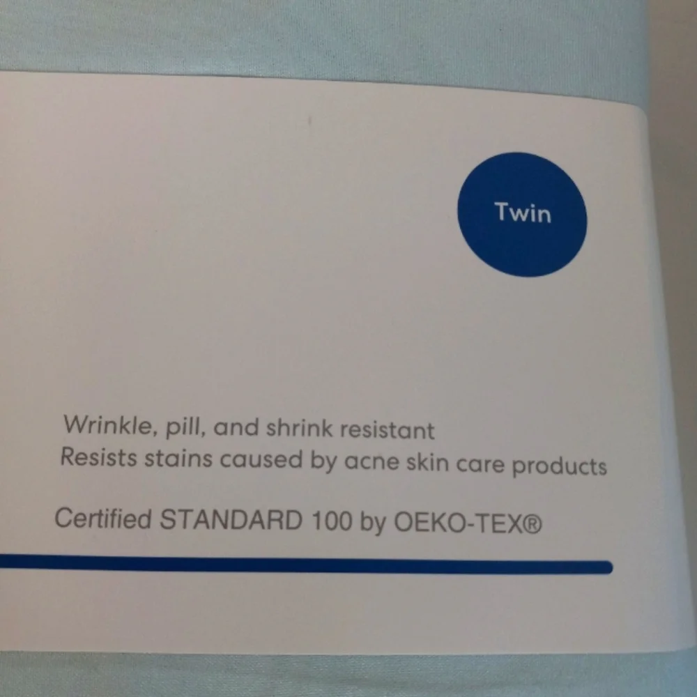 Bed Bath & Beyond Light Blue Microfiber Sheet Set.